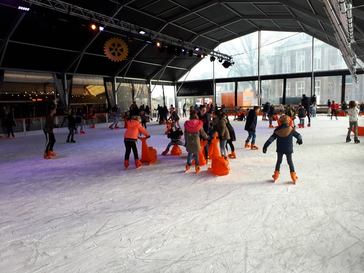 OBS De Uilenbrink Schaatsen tijdens de gymles